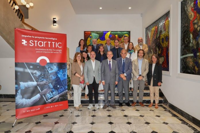 Presentación de la I Incubadora StartTic