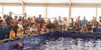 A Rosegha desborda en el puerto de A Guarda en su primera jornada
