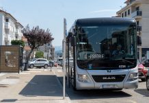 Un autobús vuelve a conectar Tui con Praia América durante el verano