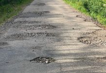 El PP de Tomiño acusa al gobierno local de «abandonar as parroquias» tras rechazar un plan de mejora de infraestructuras