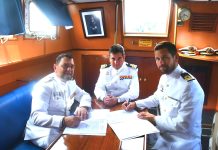 El patrullero ‘Cabo Fradera’ estrena comandante tras el relevo de mando celebrado en el río Miño