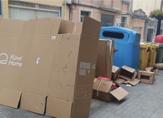 A Guarda recuerda la importancia de depositar correctamente el cartón en los contenedores