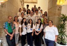 La juventud del campo de voluntariado de Baiona estrena el corto documental «Memoria do Mar»