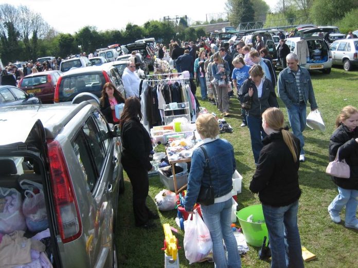Car_boot_sale_Ing