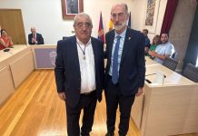 Baiona distingue a Ezequiel Simóns González con la Carabela de Oro