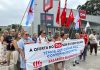 Trabajadores de Supermercados DIA se movilizan en Vigo para reclamar los salarios del convenio provincial