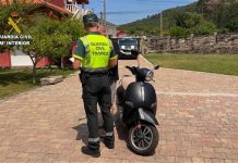Investigan al padre de un menor de 10 años por permitirle conducir una moto en Gondomar