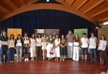 Mos reconoce la excelencia académica de sus estudiantes más destacados