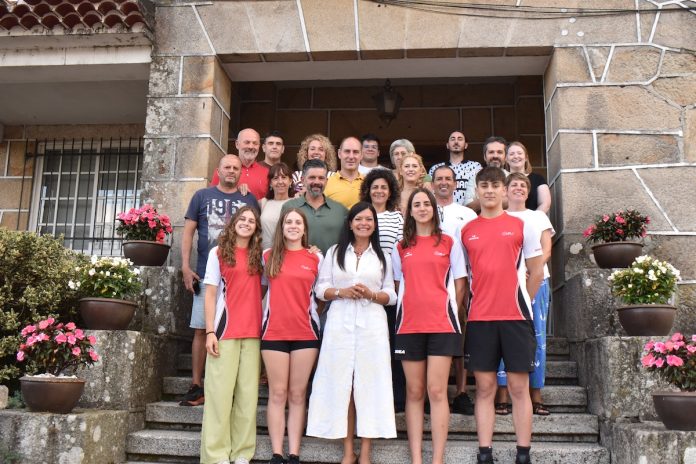 Mos-reconocimiento al Club Natación