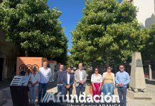 Baiona reúne grandes nombres del arte gallego en la exposición «Rostros»