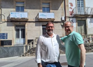 El alcalde de A Guarda respalda la apertura de Serfis Asesores en su campaña de apoyo al comercio local