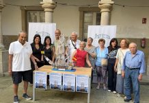 Un vecino de Nigrán dona su última obra para ayudar a menores tutelados