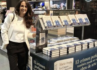 María Oruña presenta en Baiona su nueva novela, «La Cámara de las Maravillas»