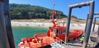 Evacuada en barco una mujer de 60 años tras sufrir una lesión de rodilla en Cíes