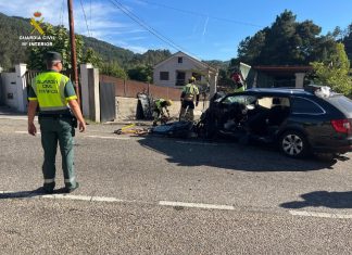 Herido tras salirse de la vía y quedar atrapado en su vehículo en O Porriño