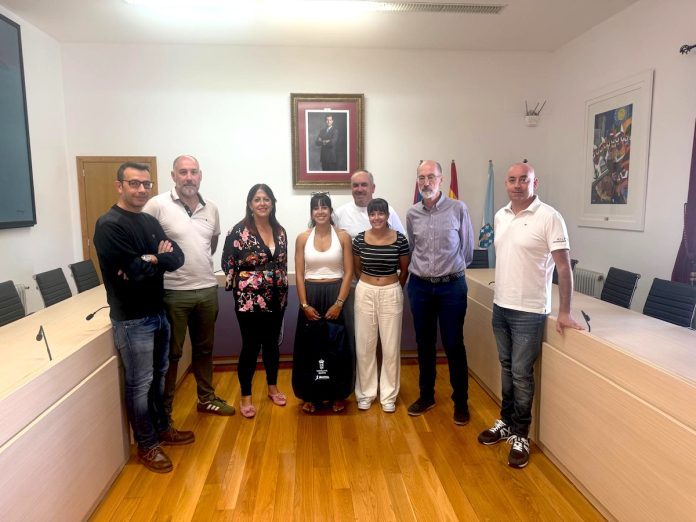 BAIONA RECIBE A SU CAMPEONA D E PIRAGÜISMO IRIA LUDEÑA