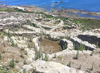Nueva campaña arqueológica en Ons para profundizar en la ocupación castreña y romana del Castelo dos Mouros