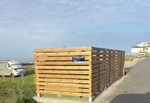 Oia mejora el Camino Portugués de la Costa con la instalación de nuevas cubiertas para contenedores