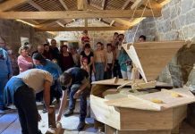 Nigrán abre las puertas de su nueva Escola Tradicional con una foliada en Porto do Molle