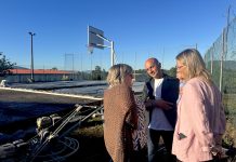 La pista deportiva del CEIP de Budiño encara su recta final tras una inversión de 36.000 euros