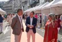 Pasarela Stock combina compras, música y moda en Policarpo Sanz