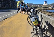 El conductor de un patinete eléctrico se da a la fuga tras colisionar con una ciclista en Baiona