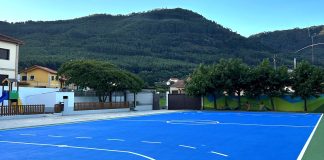 El Concello de Oia renueva la pista deportiva del CEIP Mestre Manuel García