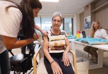La Xunta inicia en las residencias de mayores la campaña de vacunación contra la gripe y la covid