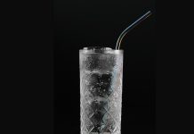 A Guarda se lanza a por un insólito Récord Guinness con agua, pajitas y sombreros de cumpleaños