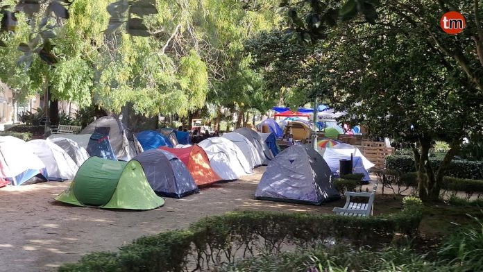 Acampada pola Vivenda vigo