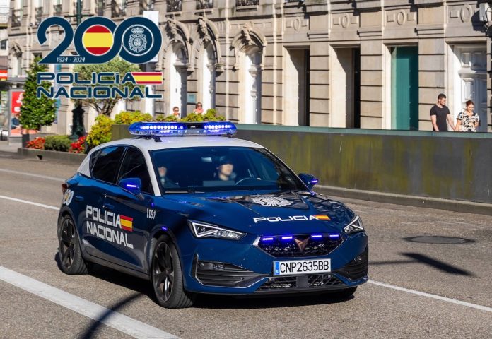 coche zeta circulando poli