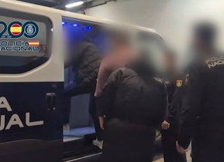 Tres detenidos en Vigo por estafar más de 19.500 euros a comercios de compraventa de oro