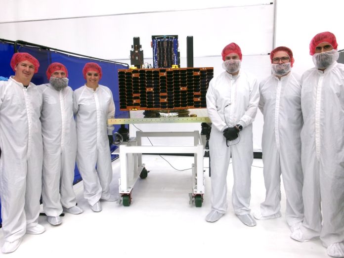 UARX Space vehiculo espacial OSSIE-D
