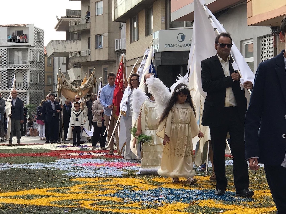 NP-20062022-As-Alfombras-Florais-voltaron-a-encher-de-cor-as-rúas-guardesas-5