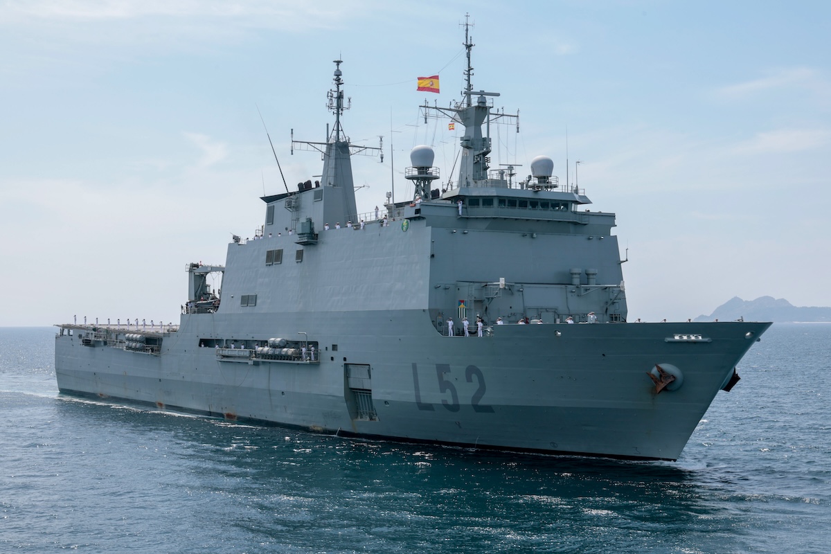 asiste-a-bordo-del-buque-de-accin-martima-audaz-a-la-revista-naval-presidida-por-sm-el-rey-felipe-vi-foto-rubn-somontemde 55301383664 o