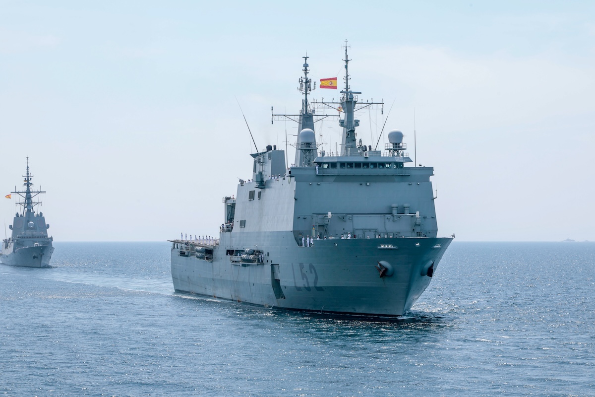 asiste-a-bordo-del-buque-de-accin-martima-audaz-a-la-revista-naval-presidida-por-sm-el-rey-felipe-vi-foto-rubn-somontemde 55301554750 o